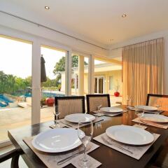 Отель Pattaya Sunset Villa 4 Bedroom Sleeps 8 в номере