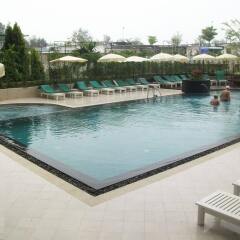 Long Beach Cha-Am Hotel бассейн фото 3