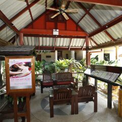 Отель Friendship Beach Resort & Atmanjai Wellness Centre гостиничный бар