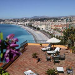 Hotel La Pérouse Nice Baie des Anges пляж