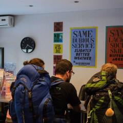 Hans Brinker Hostel Lisbon интерьер отеля