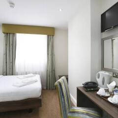 Hyde Park Boutique Hotel сейф в номере