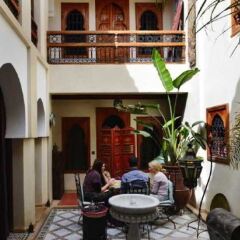 Отель Riad Dubai Марракеш