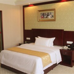 Vienna Hotel Shenzhen Shiyantong Fuyu Шэньчжэнь комната для гостей