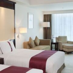 Отель Holiday Inn Guangzhou Shifu фото 15