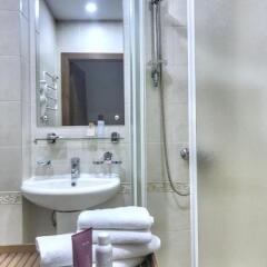 Гостиница Guest rooms Club Marinn в Санкт-Петербурге отзывы, цены и фото номеров - забронировать гостиницу Guest rooms Club Marinn онлайн Санкт-Петербург ванная