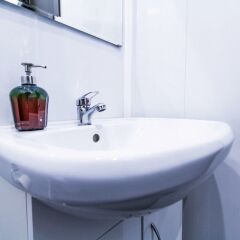 Гостиница Жилое помещение SuperHostel on Nevsky 130 в Санкт-Петербурге - забронировать гостиницу Жилое помещение SuperHostel on Nevsky 130, цены и фото номеров Санкт-Петербург ванная фото 3
