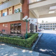 Отель Comfort Inn Near Pasadena Civic Auditorium США, Пасадена - отзывы, цены и фото номеров - забронировать отель Comfort Inn Near Pasadena Civic Auditorium онлайн парковка