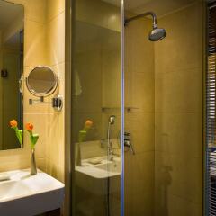 Отель The Athens Gate Hotel Греция, Афины - 2 отзыва об отеле, цены и фото номеров - забронировать отель The Athens Gate Hotel онлайн ванная фото 2