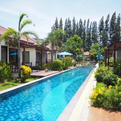 Отель Pinnacle Grand Jomtien Resort бассейн фото 3