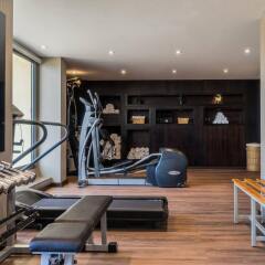 AC Hotel Valencia by Marriott фитнесс-зал