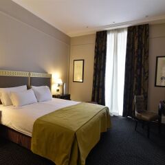 Grand Hotel Yerevan комната для гостей фото 9