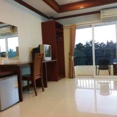 Lanta Long Beach Apartment - Hostel комната для гостей фото 5