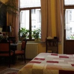 Отель Les Bluets Бельгия, Брюссель - отзывы, цены и фото номеров - забронировать отель Les Bluets онлайн удобства в номере фото 2
