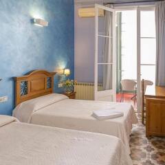Отель Hostal Girona Испания, Барселона - отзывы, цены и фото номеров - забронировать отель Hostal Girona онлайн комната для гостей