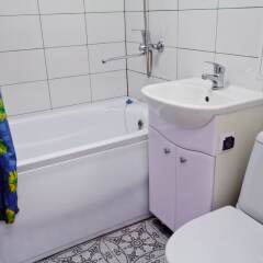Апартаменты Apartment ALLiS-HALL on Malysheva 73a ванная