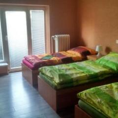 Отель Hostel Mala Praha Словакия, Жилина - отзывы, цены и фото номеров - забронировать отель Hostel Mala Praha онлайн комната для гостей