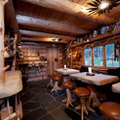 Отель Engholm Husky Design Lodge гостиничный бар