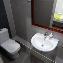 MozGuest Residence in Maputo, Mozambique from 99$, photos, reviews - zenhotels.com bathroom photo 2