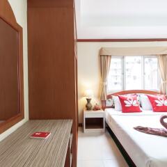 Отель ZEN Rooms Rat-U-Thid 200 Phi Road комната для гостей фото 4