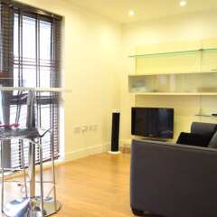 Отель 1 Bed Flat in Whitechapel with Roof Terrace Великобритания, Лондон - отзывы, цены и фото номеров - забронировать отель 1 Bed Flat in Whitechapel with Roof Terrace онлайн спортивное сооружение