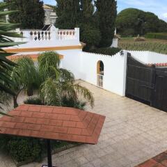 Отель Villa With 7 Bedrooms in Conil de Frontera, With Private Pool, Enclosed Garden and Wifi - 900 m From the Beach Кониль-де-ла-Фронтера с домашними животными