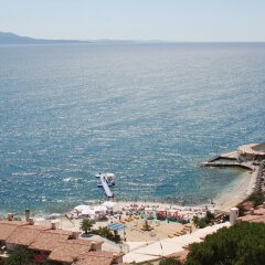 Отель Bougainville Bay Serviced Apartments Албания, Саранда - отзывы, цены и фото номеров - забронировать отель Bougainville Bay Serviced Apartments онлайн пляж