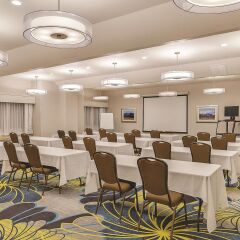 Отель La Quinta Inn & Suites Logan