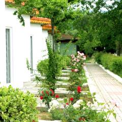 Отель Kiraz Mini Motel & Beach