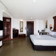Aiyara Grand Hotel сейф в номере