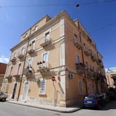 Отель La Sicilia in un sogno Сиракуза вид на фасад