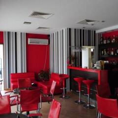 Family Hotel Biju Трявна гостиничный бар