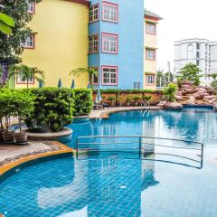Отель Mike Garden Resort бассейн