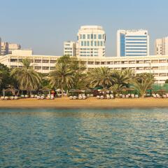 Отель Le Meridien Abu Dhabi Абу-Даби пляж