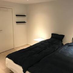 Отель Aalborg Bed and Breakfast Алборг сейф в номере