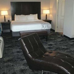 La Quinta Inn & Suites by Wyndham Columbus - Edinburgh in Trafalgar, United States of America from 127$, photos, reviews - zenhotels.com guestroom photo 4