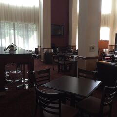 Отель Holiday Inn Express Hotel & Suites Columbus Univ Area - Osu США, Колумбус - отзывы, цены и фото номеров - забронировать отель Holiday Inn Express Hotel & Suites Columbus Univ Area - Osu онлайн гостиничный бар