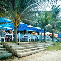 Отель Hoa Hung Homestay гостиничный бар