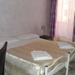Отель Evans Guesthouse в номере