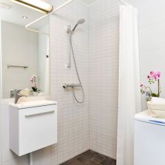 Апартаменты Forenom Serviced Apartments Royal Park ванная