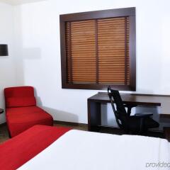 Отель Holiday Inn Express Guadalajara Autonoma Мексика, Запопан - отзывы, цены и фото номеров - забронировать отель Holiday Inn Express Guadalajara Autonoma онлайн фото 3