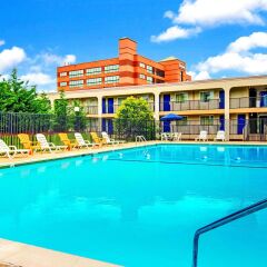 Отель Days Inn Towson с домашними животными