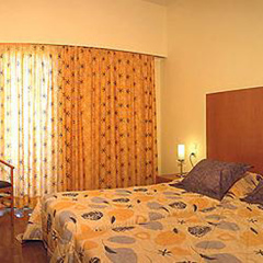 Hotel Angela Suites & Lobby сейф в номере
