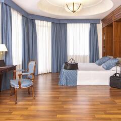 Ayre Hotel Astoria Palace комната для гостей