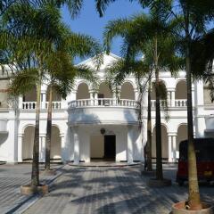 Отель Bougain Villa парковка