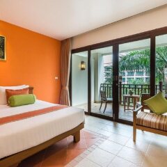 Отель Ravindra Beach Resort And Spa Таиланд, На Чом Тхиан - 6 отзывов об отеле, цены и фото номеров - забронировать отель Ravindra Beach Resort And Spa онлайн балкон