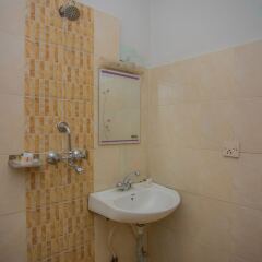 Отель OYO 266 Hotel Grand Stupa Непал, Катманду - отзывы, цены и фото номеров - забронировать отель OYO 266 Hotel Grand Stupa онлайн ванная фото 2