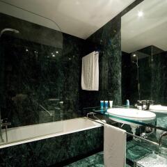 AC Hotel Avenida de América by Marriott ванная