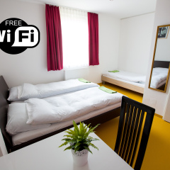 a&t Holiday Hostel комната для гостей