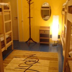 Гостиница Hostel My Granny в Москве 6 отзывов об отеле, цены и фото номеров - забронировать гостиницу Hostel My Granny онлайн Москва комната для гостей фото 4